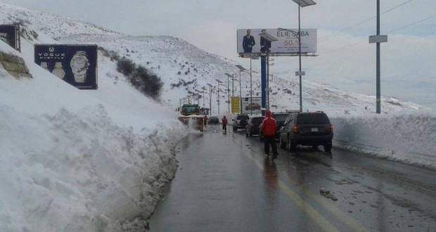 التحكم المروري: طريق ضهر البيدر سالكة أمام جميع المركبات باستثناء الشاحنات