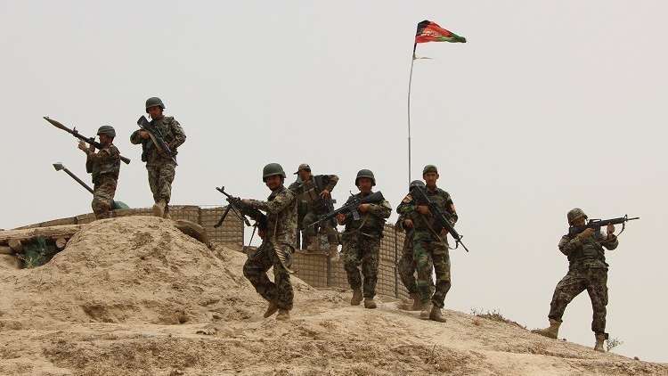 الجيش الأفغاني يحرر61 رهينة أسرتهم طالبان